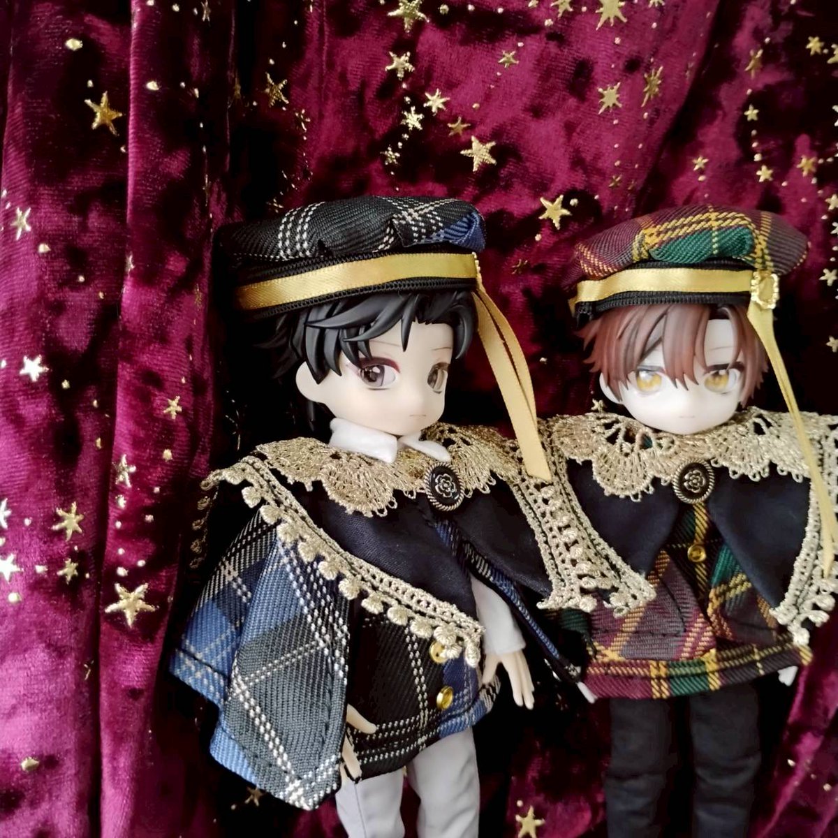 LeoAkAk_X's tweet photo. 【💐賣場再開🎉】

前面訂單都已經出貨囉！
如有問題請隨時跟我聯繫，為您售後服務～
🥳目前皆有現貨可選購🥳

🐰刊物+娃衣賣場👇🐰
https://t.co/ZzHH6qnNZc https://t.co/nw1WCV1gu4