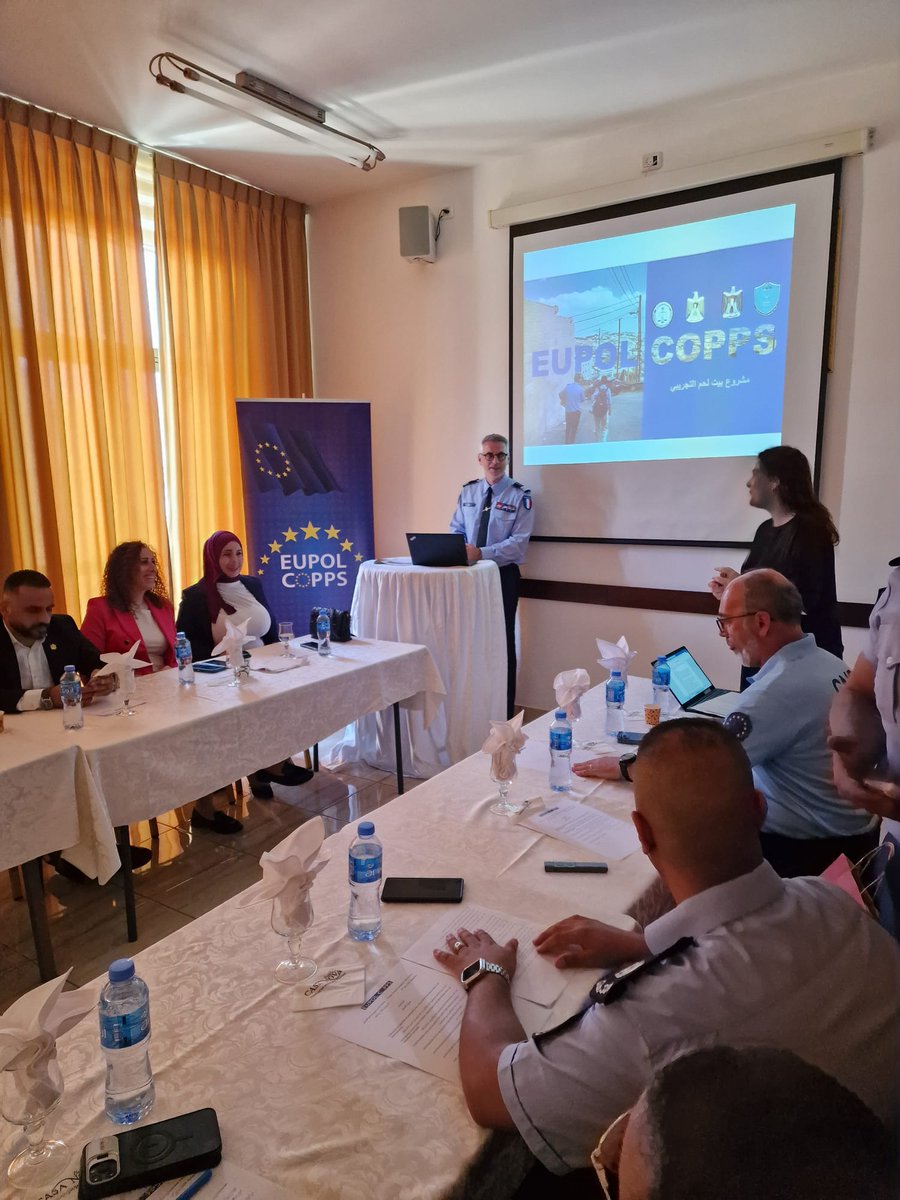 Eupolcopps's tweet photo. EUPOL COPPS 🇵🇸 Bethlehem Pilot Project, started during the 2022/3 mandate &amp; officialy concluded this year with a round table discussion in Bethlehem. Read more: 👉 https://t.co/nxrIOwYj77 https://t.co/uRgmbe1SoF