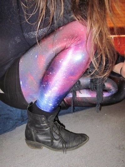 starr_ricci's tweet photo. Biblically accurate tumblr leggings https://t.co/Z08i4GrTTF