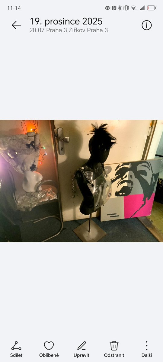 ColineNova's tweet photo. Coline Nova art presentation in  Petr Pisařík ateliers .
My paintings, drawing, cinematic video art projection and NFTs in Metaverse galery https://t.co/nocNO02iBY
