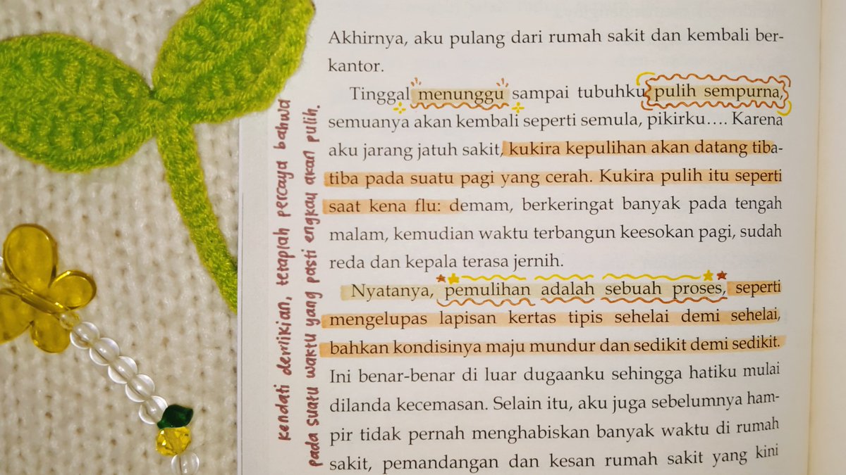 justlieinwait's tweet photo. aku aku aku, aku juga suka anotasi corat-coret buku. super seruuuu! 📖😻🤍✨ https://t.co/S898QsaPyv
