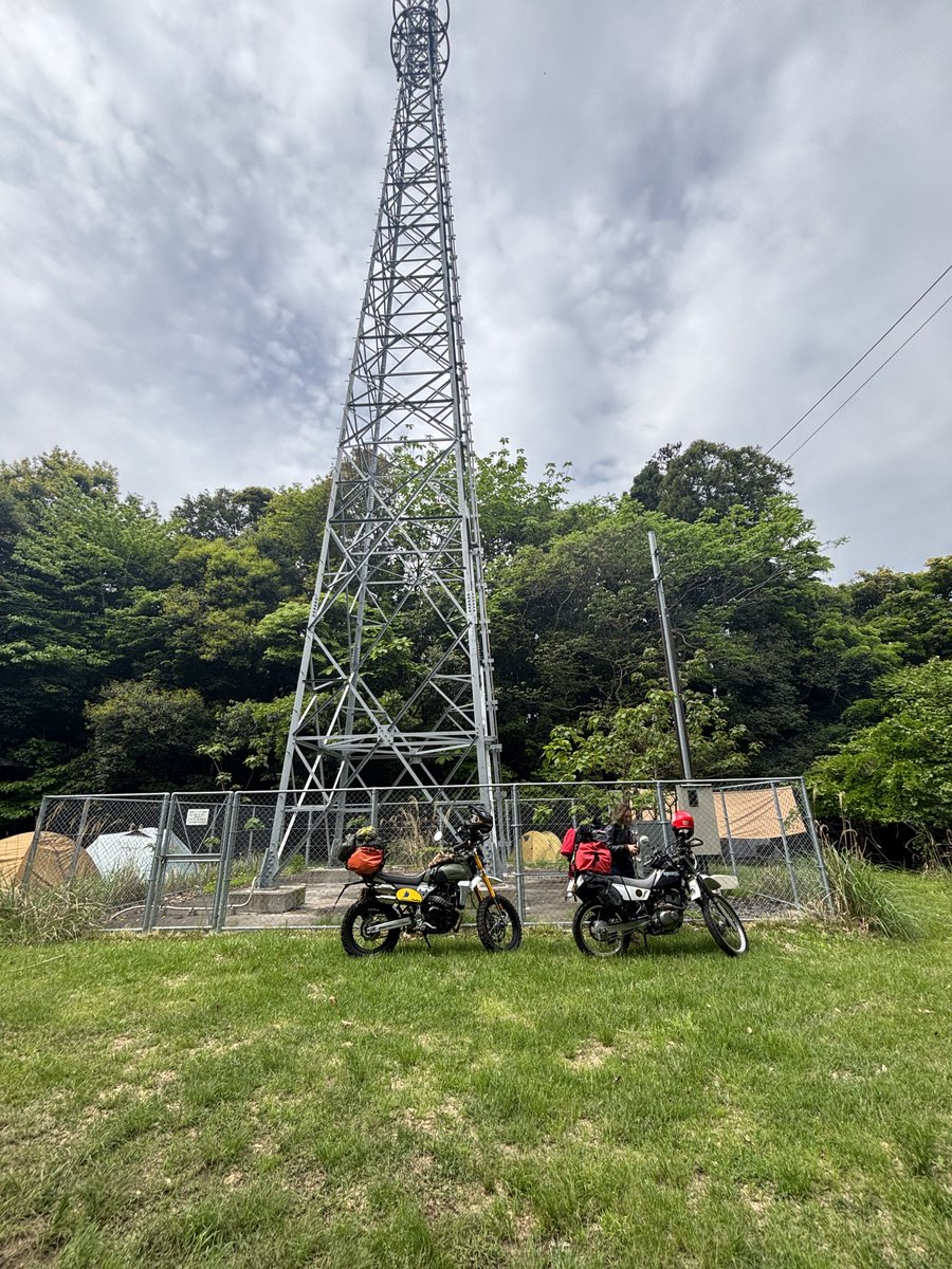 SamanosukeRider's tweet photo. #バイク乗ってなかったらココ絶対来てない場所100選
特に映える場所じゃなくても、バイク無きゃ来ないよね。こんな所。 https://t.co/MDrgwZbESi