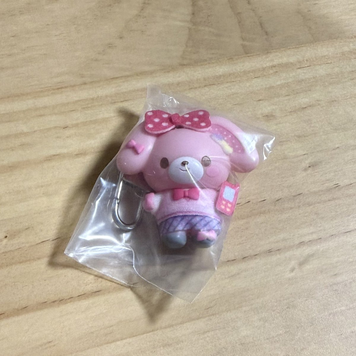 y__0926's tweet photo. 【サンリオ交換】サンリオキャラクターズ  ちびっともシリーズ

（譲） 制服 ぼんぼんりぼん

（求）同種 キティ

郵送にて交換希望です。
お気軽にお声がけください。 https://t.co/mA0l8QQ22h