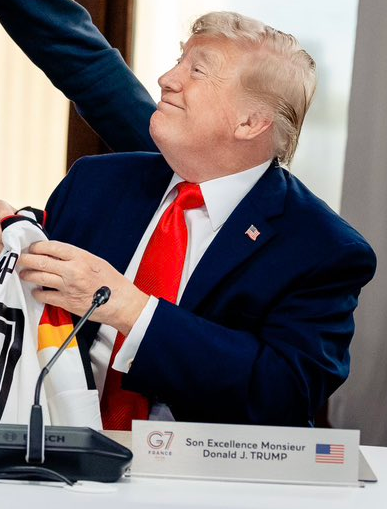 SMI_NapoleonIII's tweet photo. He looks so happy https://t.co/9jpEDWtXDz