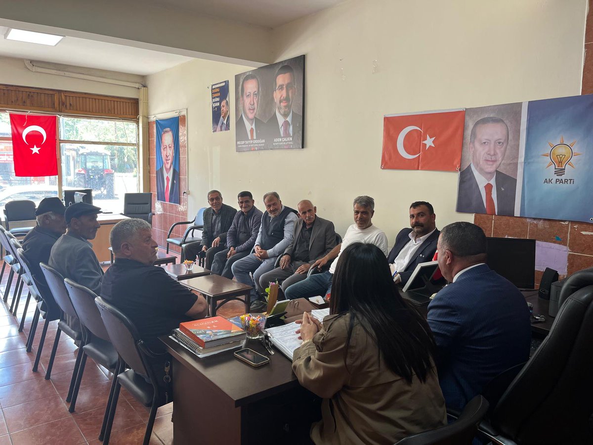 akpartidigor36's tweet photo. 📍 DİGOR AK PARTİ İLÇE BAŞKANLIĞI 

İlçe Başkanlarımız Sn Casim ZAN’ın başkanlığında,

Haftalık olağan yürütme ve yönetim kurulu üyelerimiz ile istişare ve değerlendirme toplantımızı gerçekleştirdik.

#DigorİçinCanlaBaşla

@akparti 
@ademcalkin
@SancarMuammer
@casimzan36 https://t.co/Y9xXQSTmjP