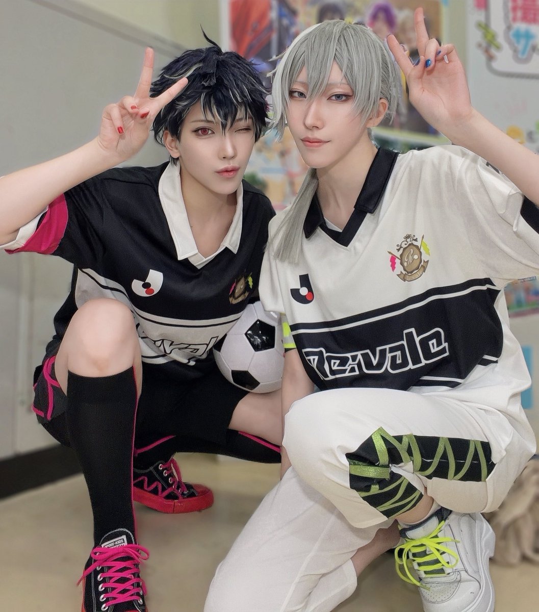 yu_mobuoji's tweet photo. 先週の試合の熱い魂昇華したかったから急遽アイナナJリーグRe:valeで遊び行ったよ⚽️
コンフィットTシャツ沢山着れて嬉しい

#アコスタ池袋 https://t.co/wLkZ5PHBMN