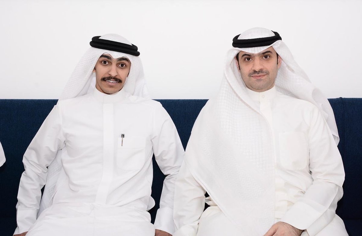 GhatiSaad's tweet photo. دكتورنا الغالي احمد مطر العوشز  منورنا حفل تخرج سعود ولدي من جامعة الكويت 
@Ahmad_aloshaz https://t.co/9VFFbSemmW