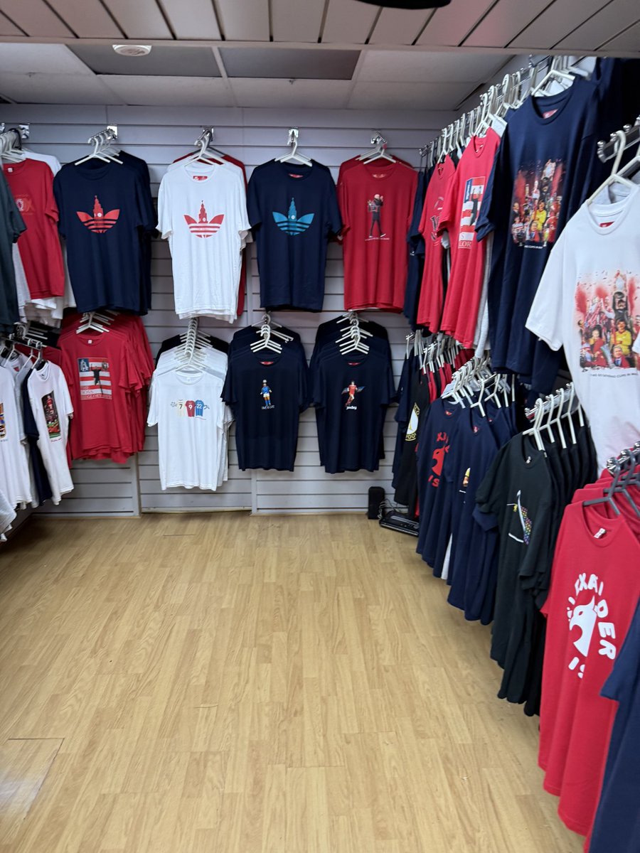 hatscarforabadg's tweet photo. We will be open this Saturday for a few hours from 10 till 12 for all your last minute Father’s Day gifts 👍 lots of Arne slot stuff going cheap 😂😂😂🙈 https://t.co/bjvmhJRvYg