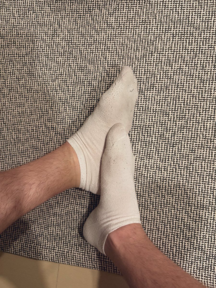 pupspaws's tweet photo. #feet #paws #afterworkout https://t.co/y6oJ2mWxLW
