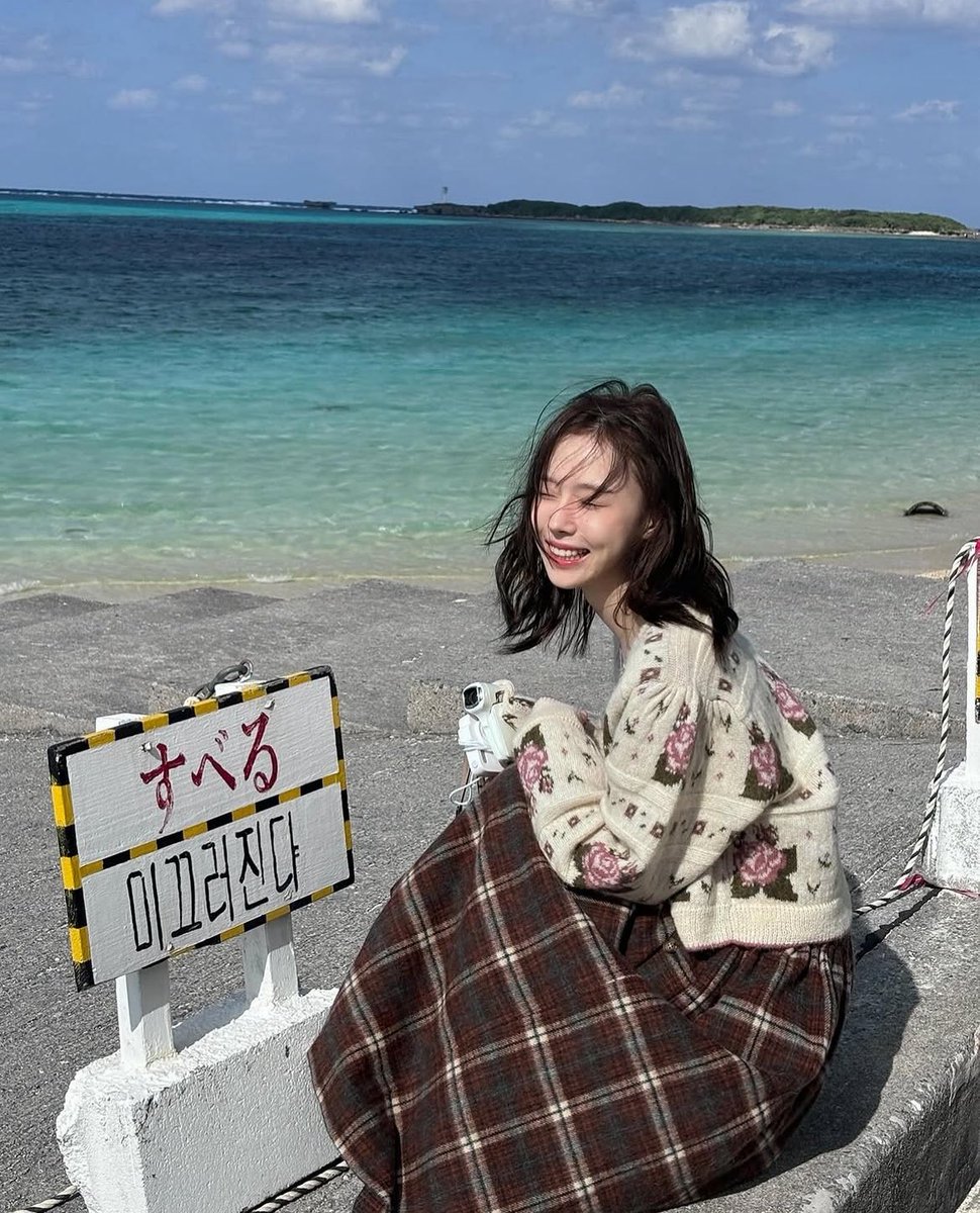 winterdata_jp's tweet photo. 240124 ウィンター、沖縄を満喫。
🌊🤿

#Winter #윈터 #ウィンター https://t.co/TNGXINWhbM