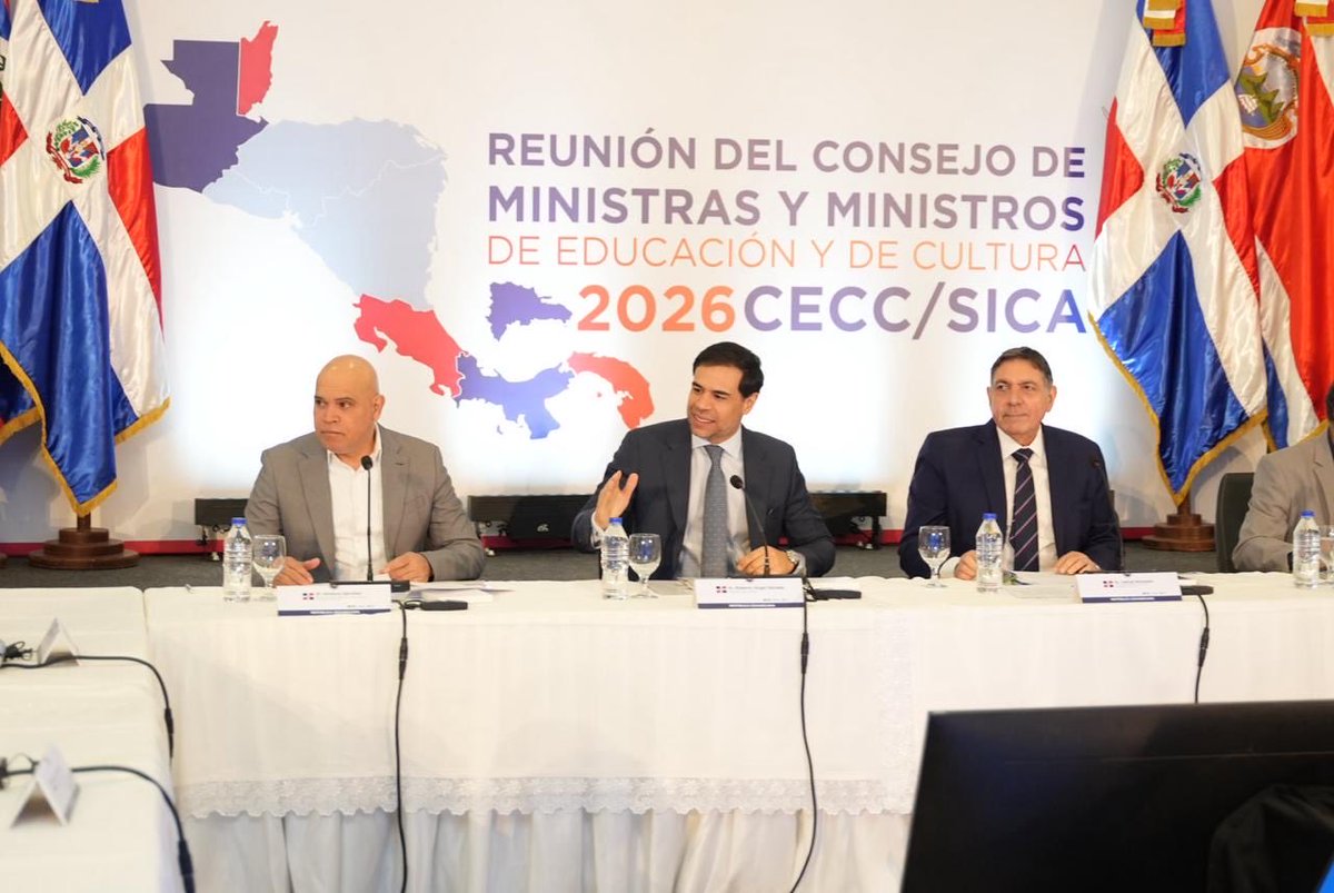 robertoangel02's tweet photo. Desde la República Dominicana reafirmamos nuestro compromiso con la integración regional y con la cultura como espacio de encuentro, colaboración y construcción de futuro.
Bienvenidas las ministras, ministros, representantes culturales y autoridades que nos acompañan.
#CECCSICA #IntegraciónRegional #CulturaRD