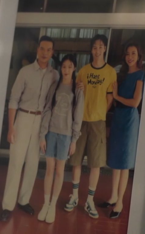 qt9nily's tweet photo. ฮือออออออออออน้องพีทตอนยังจิ๋วหลิวน่ารักหล่อเท่ทุกรูปเลย วอนพี่ภาพดีหนูอยากได้แบบ full hd ค่ะ😭😭😭🙏🏻🙏🏻🙏🏻

#WUTheSeriesEP7 https://t.co/i5edwzM1D5