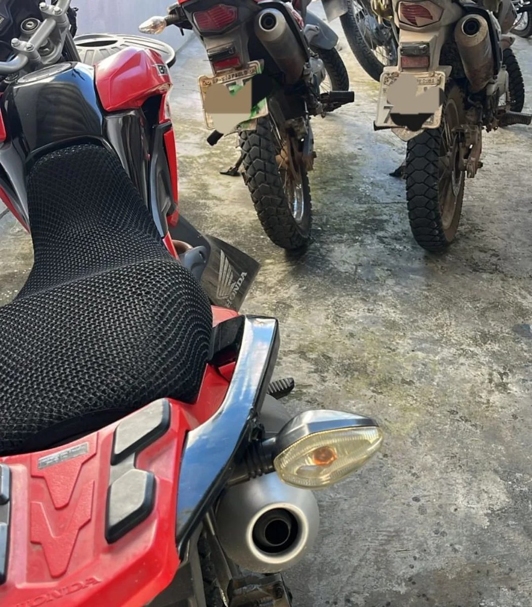 pmrnoficial's tweet photo. 8º BPM apreende três motocicletas adulteradas em Lagoa de Pedras/RN
https://t.co/2xthI6xIf9 https://t.co/6uiBpD7lYn