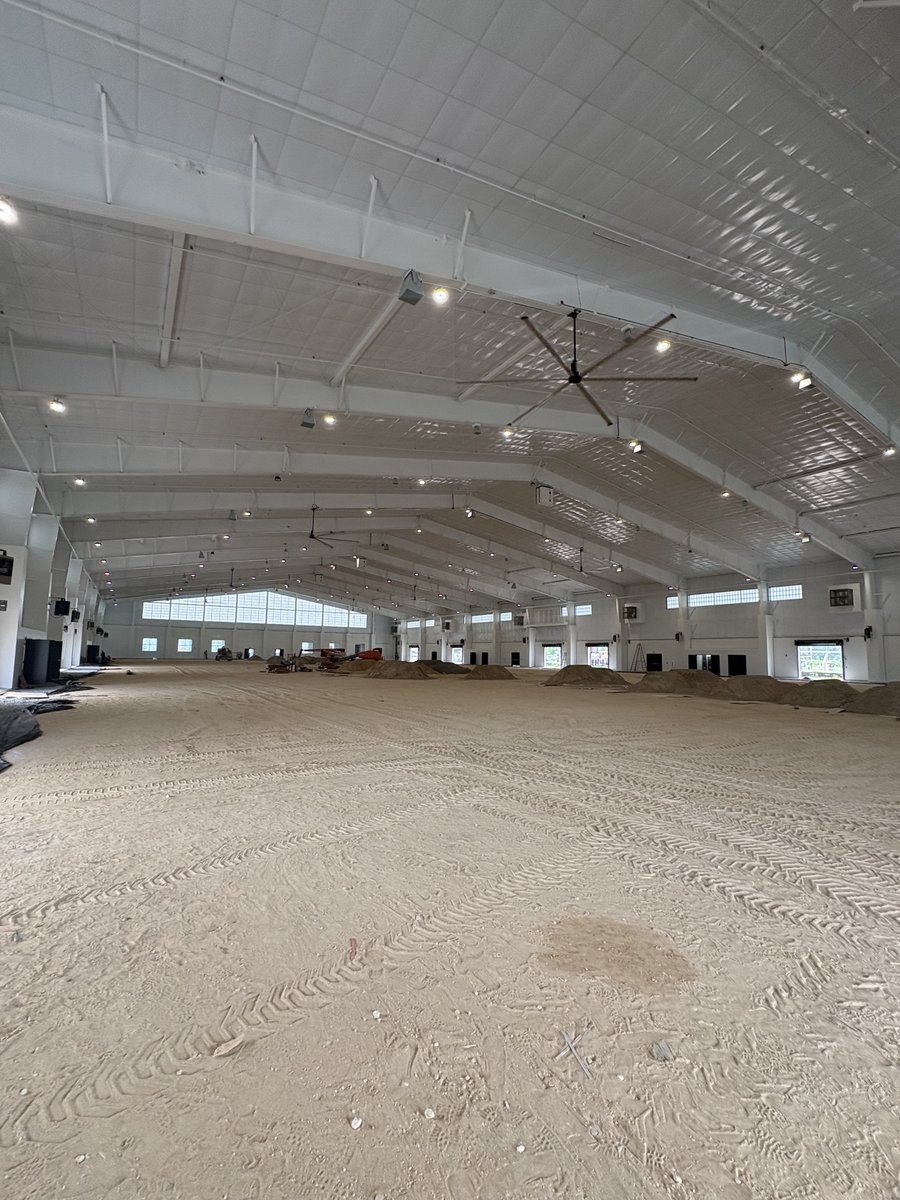STCFieldBuilder's tweet photo. Progress continues on Valdosta High School’s new indoor facility! 🚧 👀 Sports Turf Company is installing an indoor artificial turf field designed to deliver exceptional safety, durability, and performance for the Wildcats. https://t.co/VU40e8CqJk