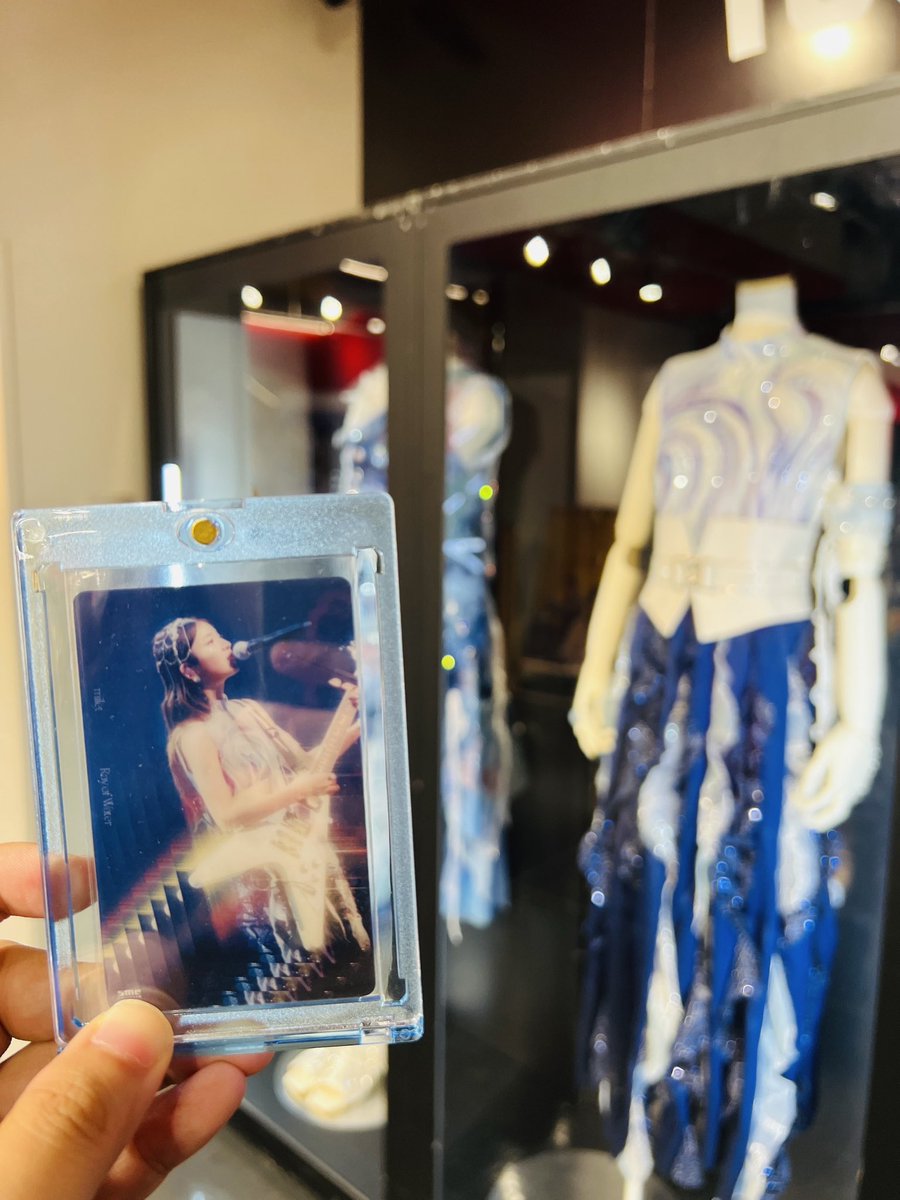 tachibanajp2019's tweet photo. 每次milet的新發售
渋谷Tower Records
都好用心佈置
可以重溫演唱會的時光

衣裝、頭飾也都很精緻
演唱會根本都發現不了的細節
謝謝milet提供 😁

@milet_music 
#milet
#RayofWater https://t.co/BZnO7gq5eR
