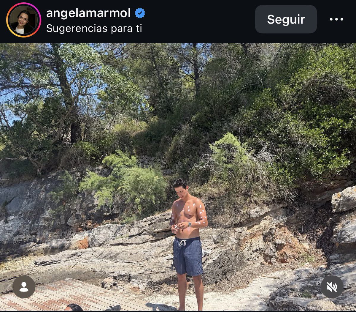 Ratioxdelratiox's tweet photo. Estoy llorando con la buena de “Angela Marmol”, Hizo un documental con su ex, lo dejaron a los meses y le han bastado unos dias solamente para irse a  “desconectar” con otro tio jskqjd https://t.co/UXwoLL5cv5