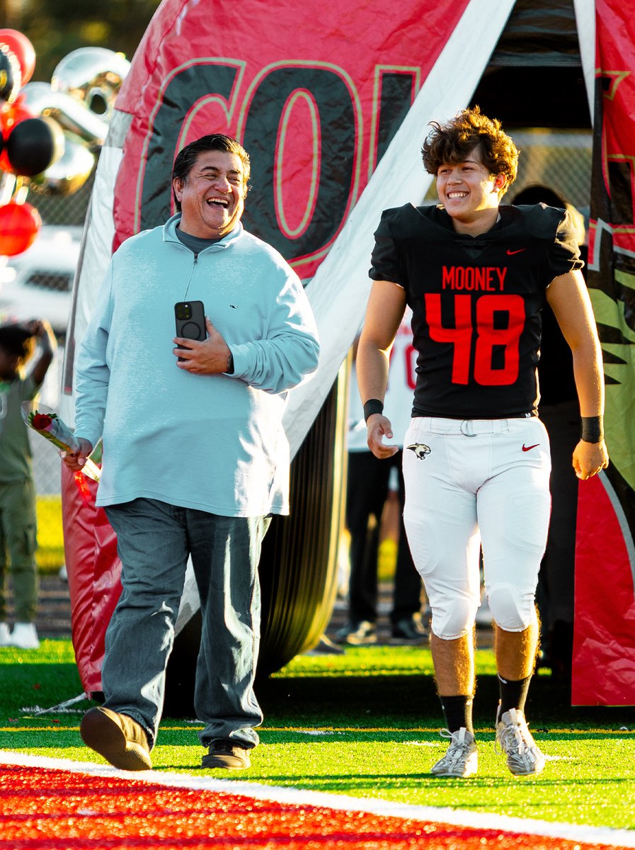 Cardinal Mooney Football tweet media