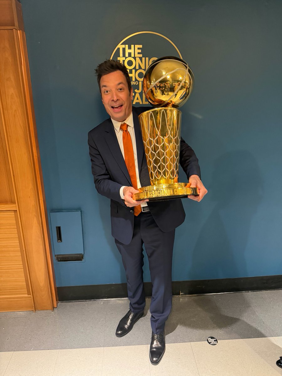 nbafinalstrophy's tweet photo. 🏆 @fallontonight with @jimmyfallon and @wutangclan! https://t.co/BtwS9OvS99