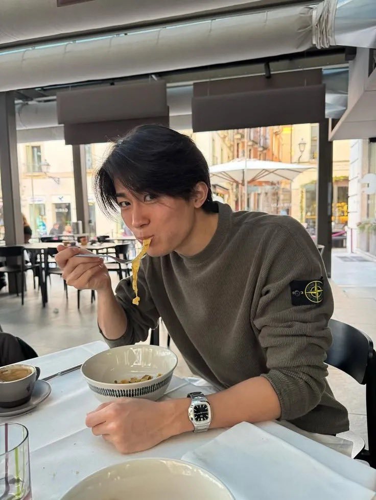 pannchoa's tweet photo. Japanese soccer player Nakamura Keito sparks a buzz among Knets
https://t.co/QJOyYtMr9N https://t.co/1Q0FK7M6Yz