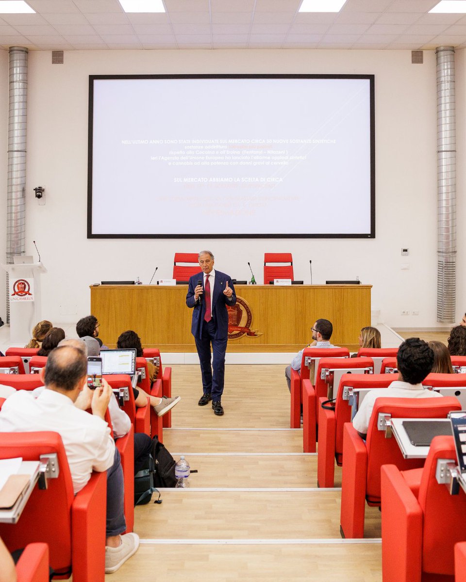 unicamillus's tweet photo. 📌Il convegno “Sostanze d’Abuso, nuovi prodotti del Tabacco e Prevenzione” ha riunito a #UniCamillus esperti provenienti dal mondo accademico e sanitario nazionale per un confronto multidisciplinare su un tema di grande rilevanza per la salute pubblica

https://t.co/LzWw1RqU6I https://t.co/Osz6GLlZvW