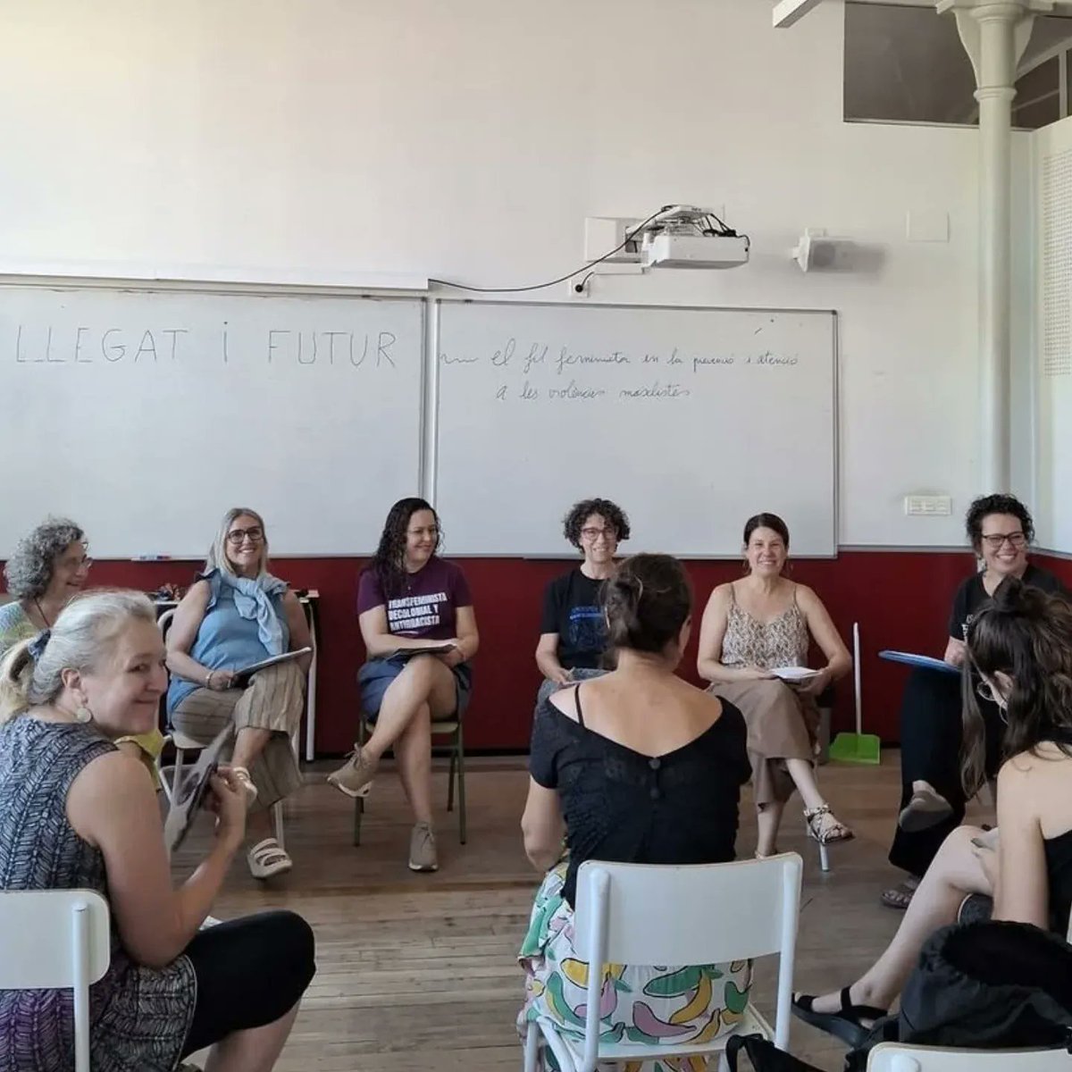 HeliaDones's tweet photo. Aquest cap de setmana hem participat a les #jornadesfeministes26 compartint experiències, aprenentatges i reptes per abordar les violències masclistes i continuar teixint xarxa, memòria i futur feminista. Gràcies a totes per fer-ho possible! 💪🏾🫂❤️‍🔥 #FeminismesenRevolta https://t.co/wc14BbKqgG