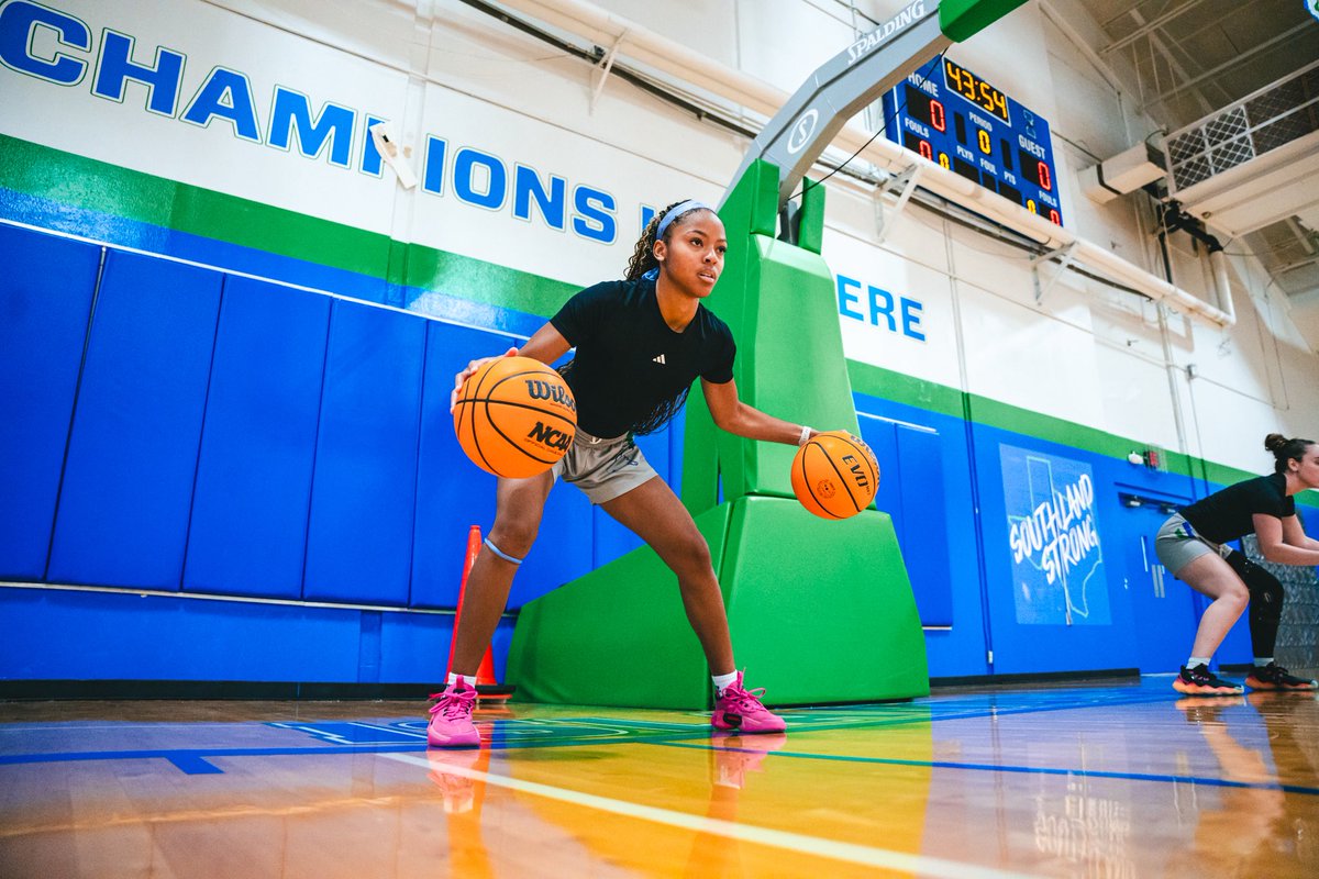 Islanders_WBB tweet picture