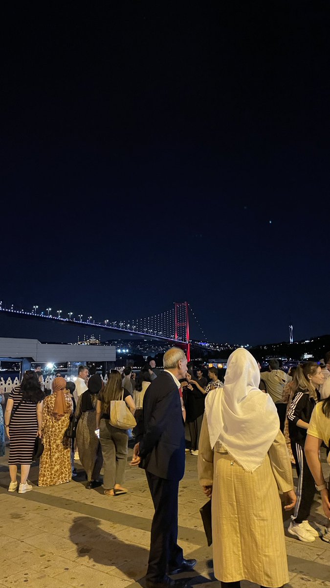 Faredh_18's tweet photo. Güneşin doğuşuna da batışına da sevdiğim biriyle tanıklık etmek🤍. https://t.co/gTK5ilUZOp
