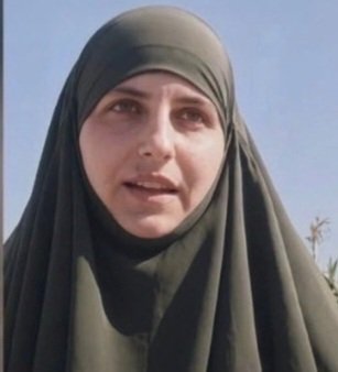 spanu567055's tweet photo. Asla susmayacağız! 
Asla kabul etmeyeceğiz! 
Sesimiz,silahımızdır! 
Suriye'de kaçırılan bütün Alevi kadınlar özgür olana kadar susmayacağız! 
Betül Alluş üniversitede tıp öğrencisi. 
Kaçırdılar ve zorla cariye elbisesi giydirdiler. 
Kaçırılan Alevi kadınlar onurumuzdur! https://t.co/naznzrfX3V