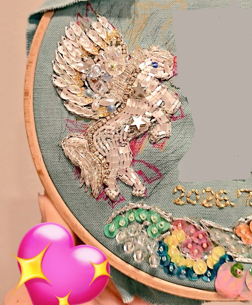 murichan211's tweet photo. 命名刺繍進んでる……ｾﾞｪｾﾞｪ……可愛い🎠💫 https://t.co/Km75DhMNcO