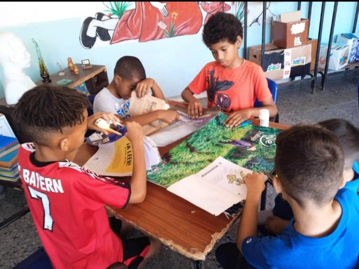 HEdgeeporlando's tweet photo. Continuamos en nuestro centro con el trabajo en las Fapi hoy con la reparación de la BME con la participación activa de nuestros estudiantes.
@IHernandez15695
@BelkisR58132689 
@DgeHE15891 
@HEdgeAEE 
@DirectEducaHab 
@hemetod 
@ https://t.co/9c4Ff6AfN0
