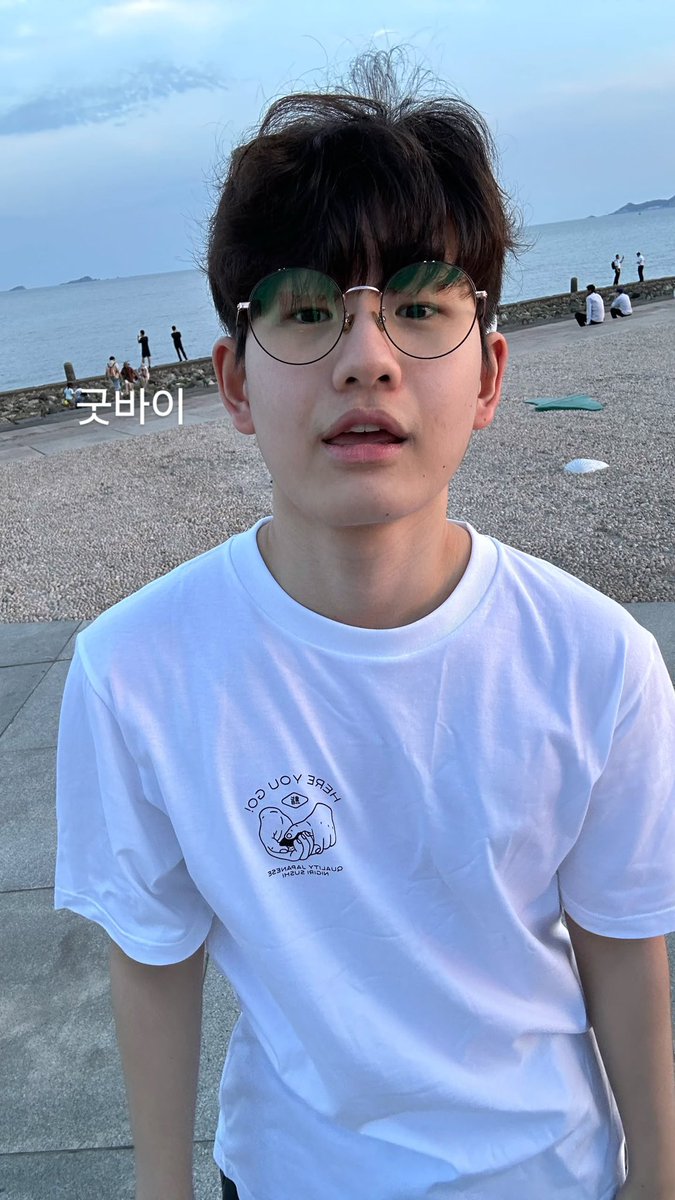 c4r3e2's tweet photo. 즐거워보이는구나 ◠ ◠ https://t.co/kcvNSeOS69