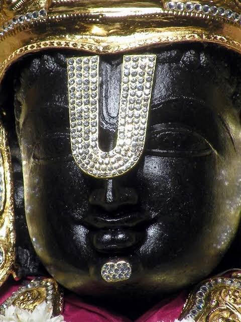 RadhaGlories's tweet photo. His eyes will always heal Yu ❤️‍🩹🙏🏽 https://t.co/xiuUUKQLdM