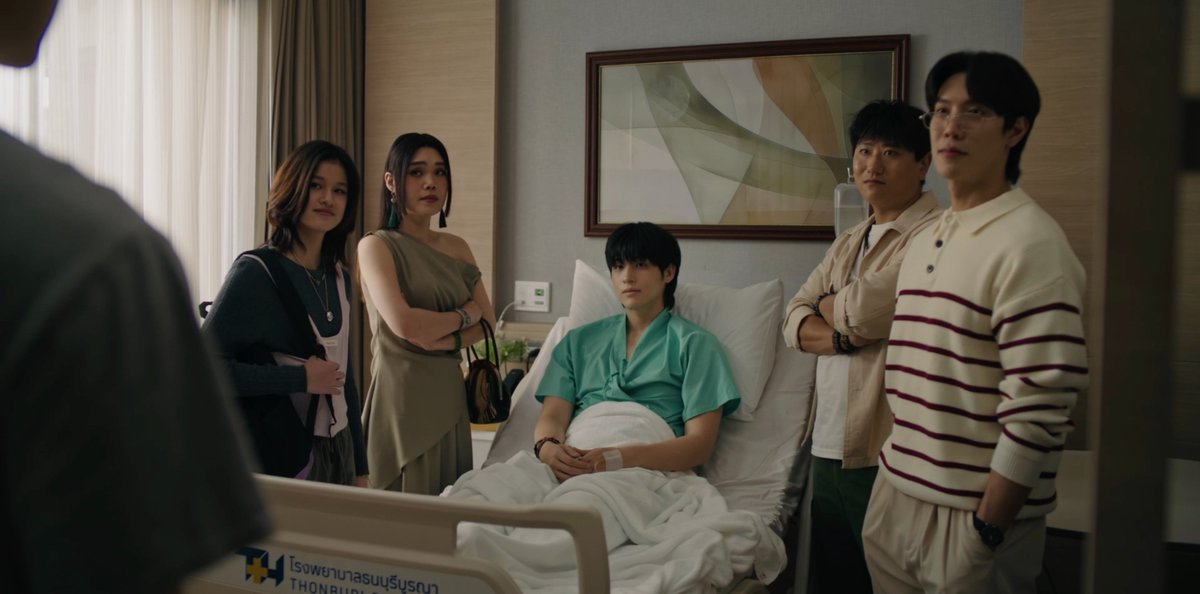GMMTV's tweet photo. และนี่คือภาพที่ผมอยากเห็นที่สุด มุแงงงงงงง นิรันดร์ฟื้นแล้วกลับมายิ้มให้พีทแล้วครับทุกคนนน
#WUTheSeriesEP7
@skywongraveee @Hirunkit_ @godji_godji @MisterGrtsp  @Singha_Luang @Kktken_Lim @titxn567 @juno8iq https://t.co/NJSoKbS5QX