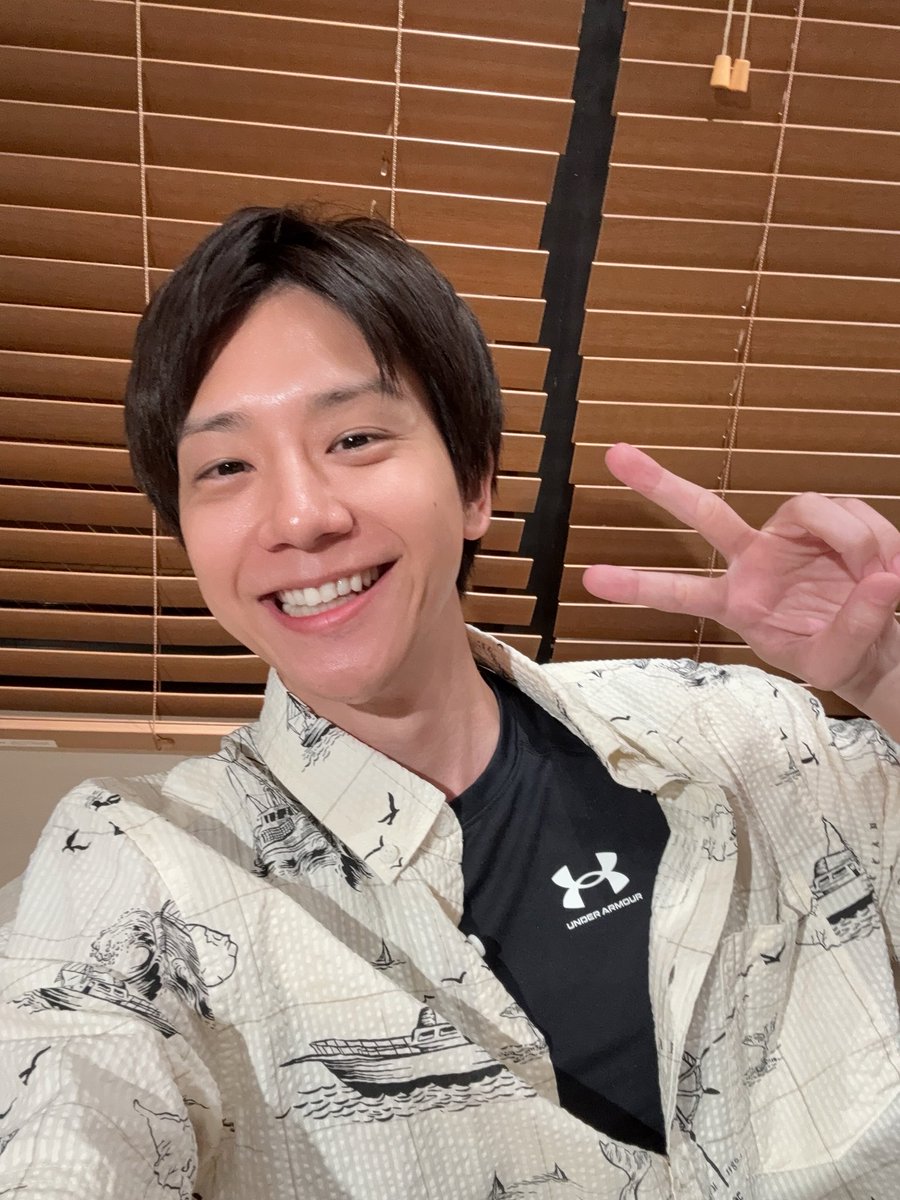 TaizoShiina's tweet photo. 椎名鯛造40歳になりました！
信じられないのですが40歳みたいです。
家族や友人そしてファンの皆様への感謝を忘れず健康第一で過ごしたいと思います。
さようなら30代
よろしくお願いします40代 https://t.co/05iLzOh9oN