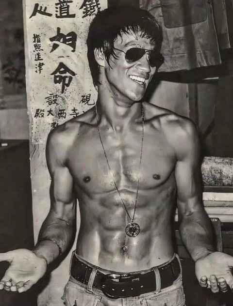 historyinmemes's tweet photo. This was Bruce Lee’s workout routine during the 1960s. https://t.co/si9g6EuxEw