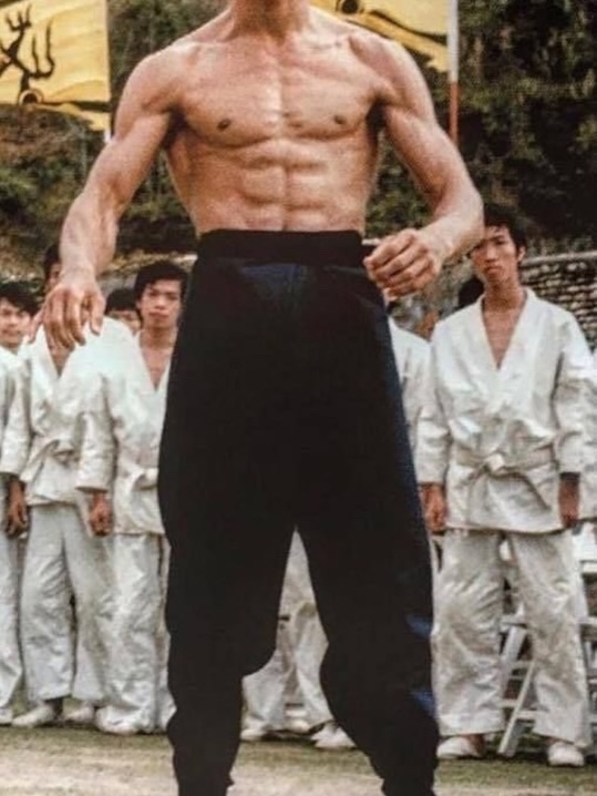 historyinmemes's tweet photo. This was Bruce Lee’s workout routine during the 1960s. https://t.co/si9g6EuxEw