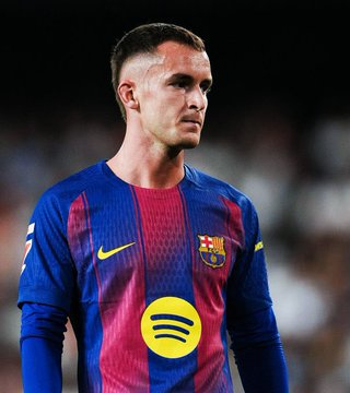 مانشستر يونايتد يدخل سباق التعاقد مع لاعب وسط برشلونة مارك كاسادو، الذي اتخذ قراره بالفعل بالرحيل عن "البلوغرانا" خلال سوق الانتقالات الصيفية (سبورت) 