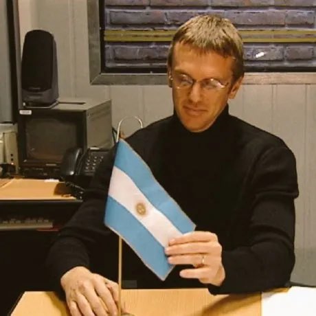 25addo's tweet photo. Está jugando Leviatan en la Master, 9z en los playoffs del Major de CS y juega la selección Argentina… se puede saber por qué demonios no lleva puesta una escarapela? https://t.co/oy9Luj1Mdi