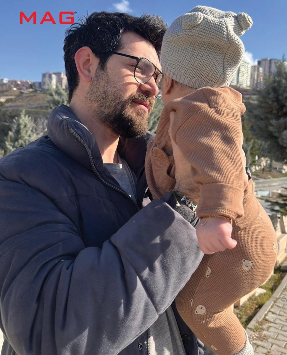 editdelilim's tweet photo. Fotonun için girip ikisini ısırasım var çok büyüksünüz be baba oğul 🩵😎 #BarışBaktaş https://t.co/tyFGxQmhoU