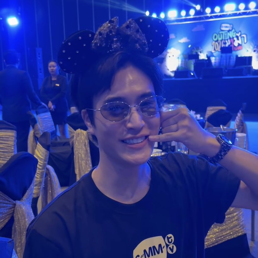 fynnnnee's tweet photo. เจมีไนน์เดินตามรอยพี่เตมากก ในด้านงบน้อย ละน้อยลงทุกปี

2024 เสื้อแบรนด์ตัวเอง ห่วงยาง ลูกโป่ง
2024 เสื้อบอล
2026 เสื้อไม่เปลี่ยน ใส่ที่คาดผม

55555555555555555555 https://t.co/aCO8CoSbox