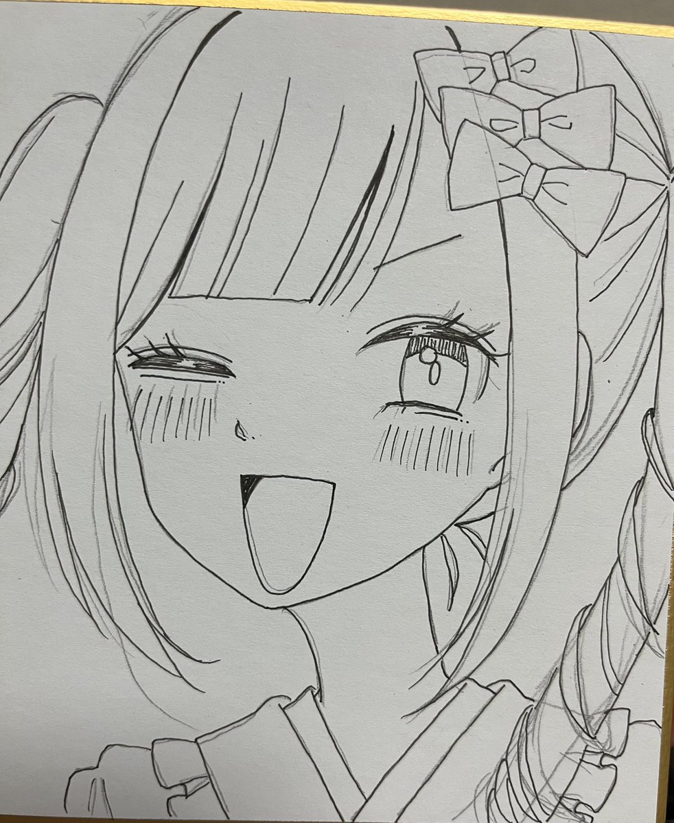 まだ下書き消してなくてアレなんだけど可愛く描けたかぐや💛 