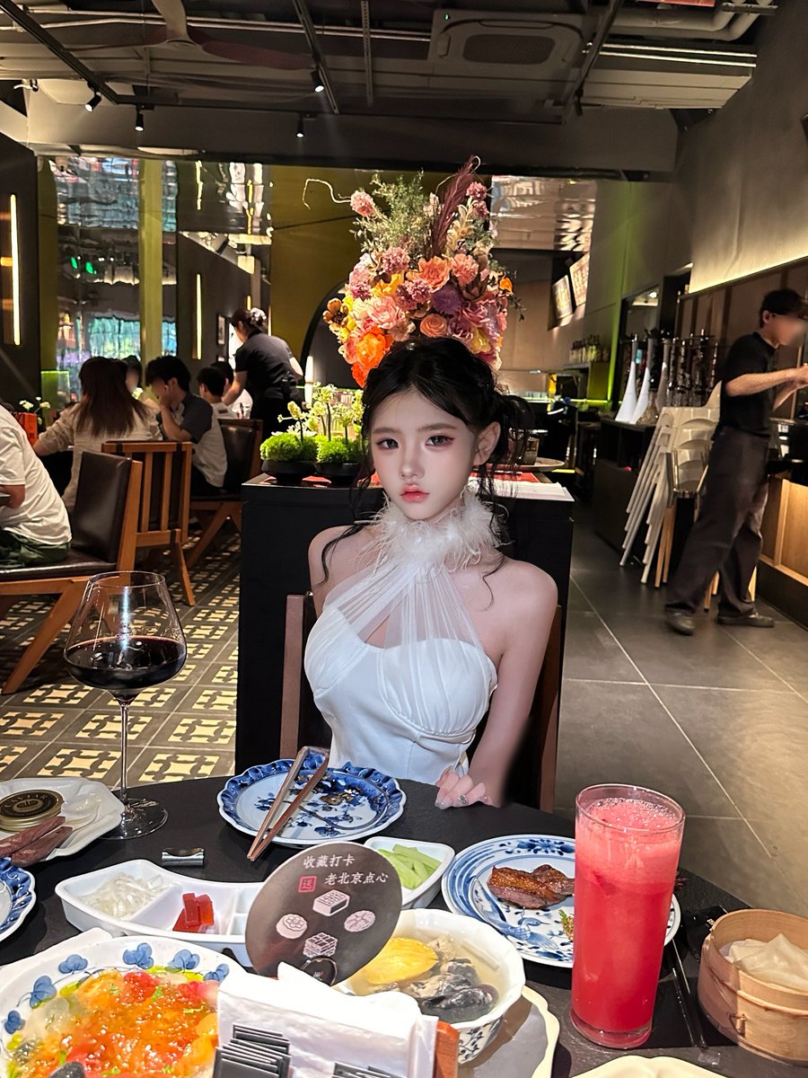 jasdert1234's tweet photo. 我即将成为你的妈咪 https://t.co/noGbJGt76D
