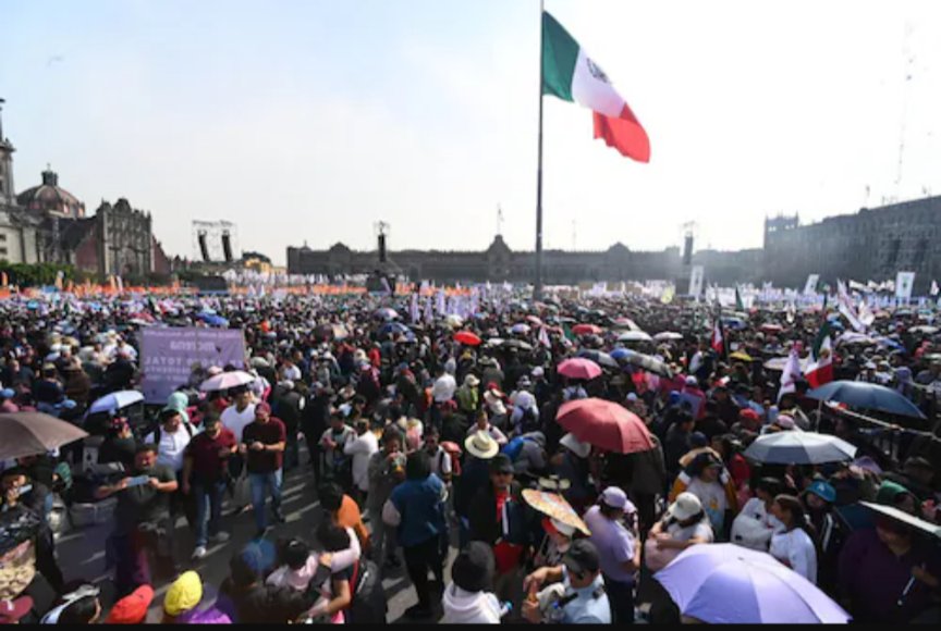 alejosanchezca's tweet photo. #Opinión🖋️
#Morena se debilita: Un factor relevante q muestra la debilidad de Morena es la estrepitosa derrota sufrida en #Coahuila, en donde, a pesar de contar con las estrellas del oficialismo, para revertir el fracaso, se demostró que no son invencibles
https://t.co/eRXdB42NfS https://t.co/hULzHJmNTi