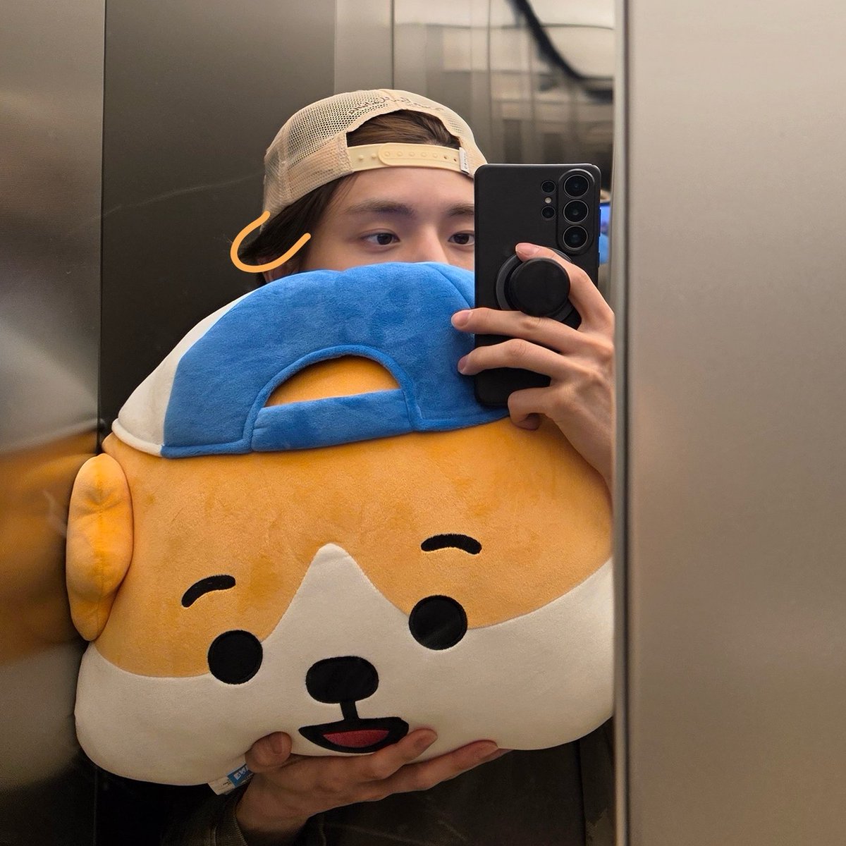 ipearty's tweet photo. แฝดอ้ะเป่าน้อ อ้วมเหมินกาน ผมก็เป็ดเป็นหูบ้อก ๆ อีกแยะ(ᐡ • ༝ •̥ ᐡ)🫳🏻 https://t.co/Dv2evjQoNi