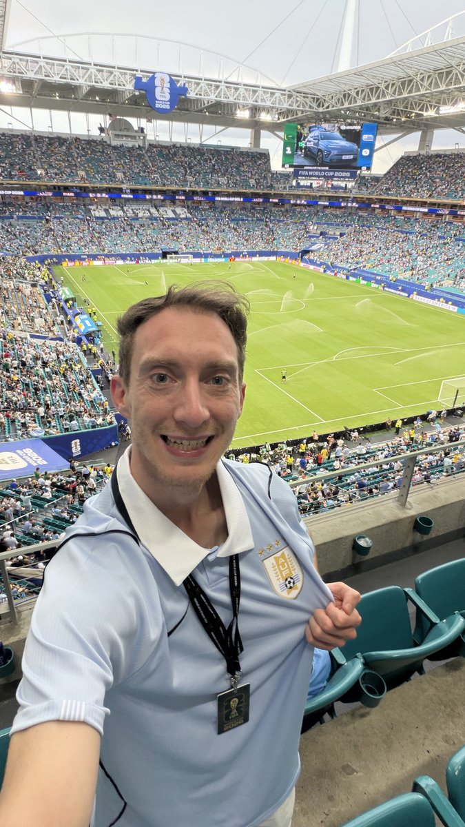 FabianDavidOK's tweet photo. Cumpliendo un sueño mundialista acompañando a la Celeste 🩵🇺🇾 Vamos Uruguay! 

#uruguay #mundialdefútbol2026 #fifawordcup26 #fwc26 #miami #mundial2026 #usa2026 https://t.co/yeQe21Lpxd