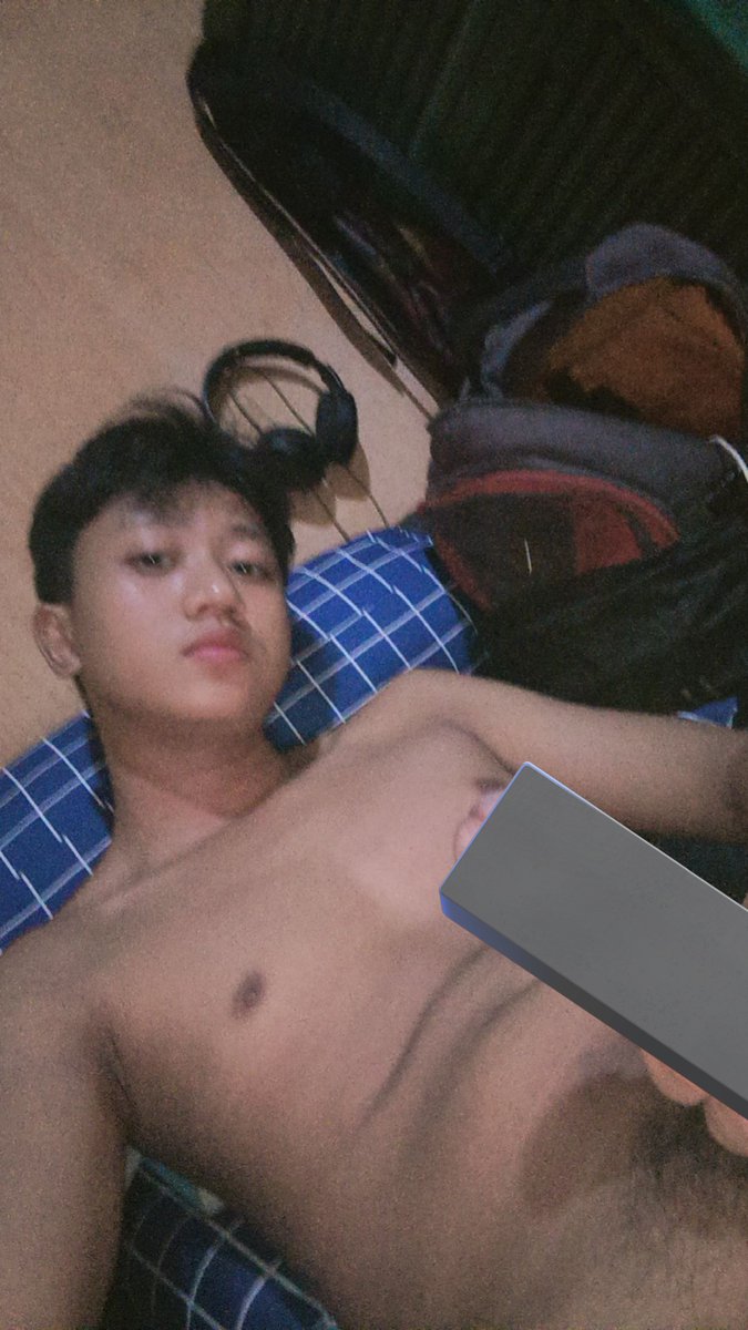 withranpoo's tweet photo. Maww yang no sensorr? DM ajaa sinii, limit soalny https://t.co/V4q5TEG14r