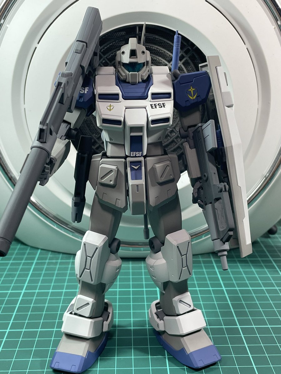 ModelerWest's tweet photo. 南無。
ジムに取り付けたバックパックは、すごい出力ですよ！脚のショックアブソーバー高高度からの落下に十分耐えてました(耐えてません) https://t.co/TnrfFXAzqD