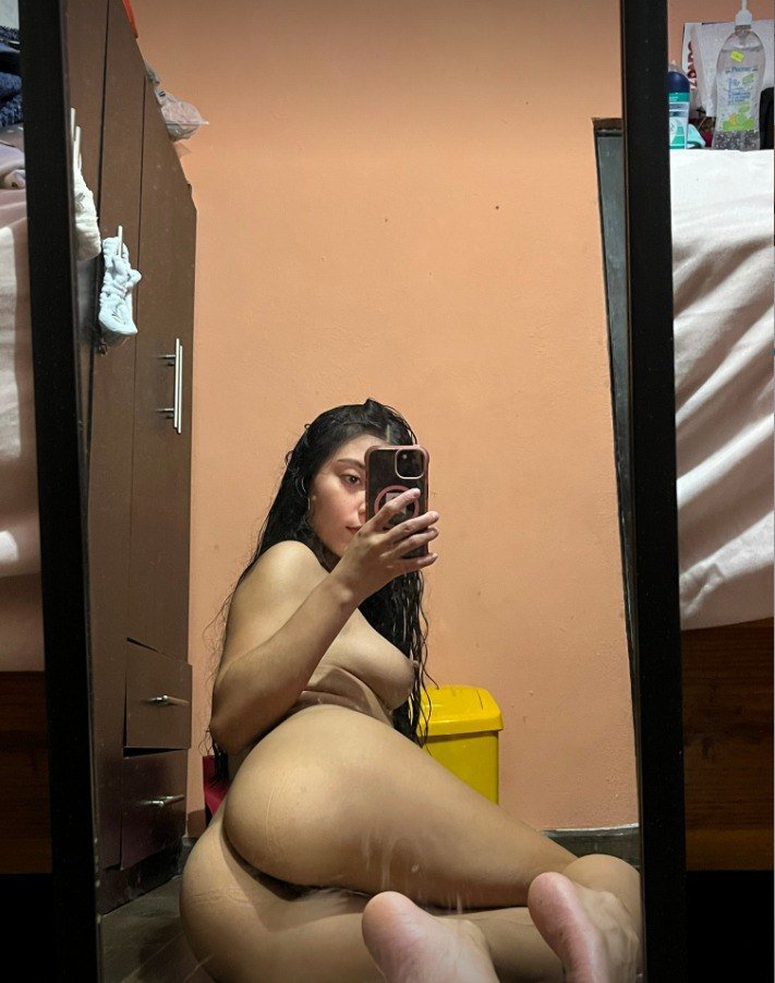 andyyhorney1's tweet photo. Calificame del 1 a 10 🙈💕 visita mi Telegram para más contenido 👇🏽
https://t.co/zwjt3bH7zm https://t.co/jwsBQGZwpb