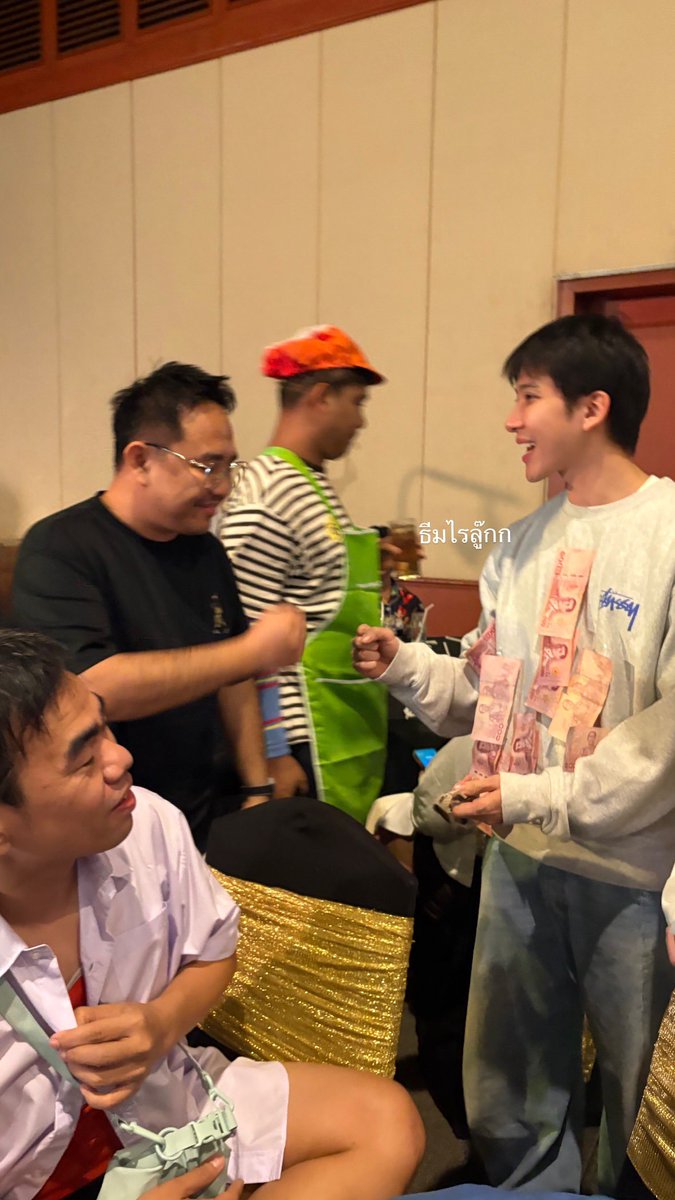 ForKhaotungg_'s tweet photo. ธีมไรลู๊กก

IGs — ifaiiz (update)

#GMMTVOuting2026
#khaotungg #เด็กน้อยของขต 
#เฟิร์สข้าวตัง https://t.co/EswQPylkWR