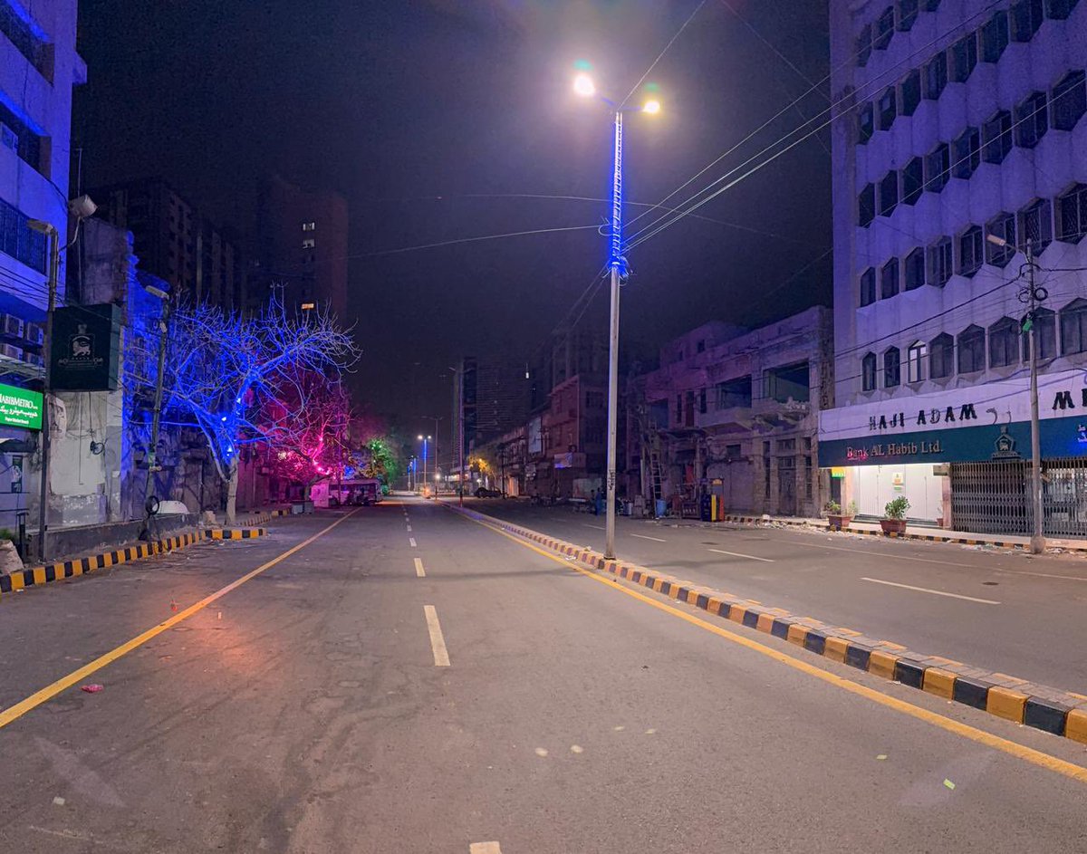 murtazawahab1's tweet photo. Chundrigar Road to MA Jinnah Road 🧿 https://t.co/xk1tS4yg5i